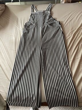HALARA Black & White Vertical Stripe Wide-Leg Jumpsuit